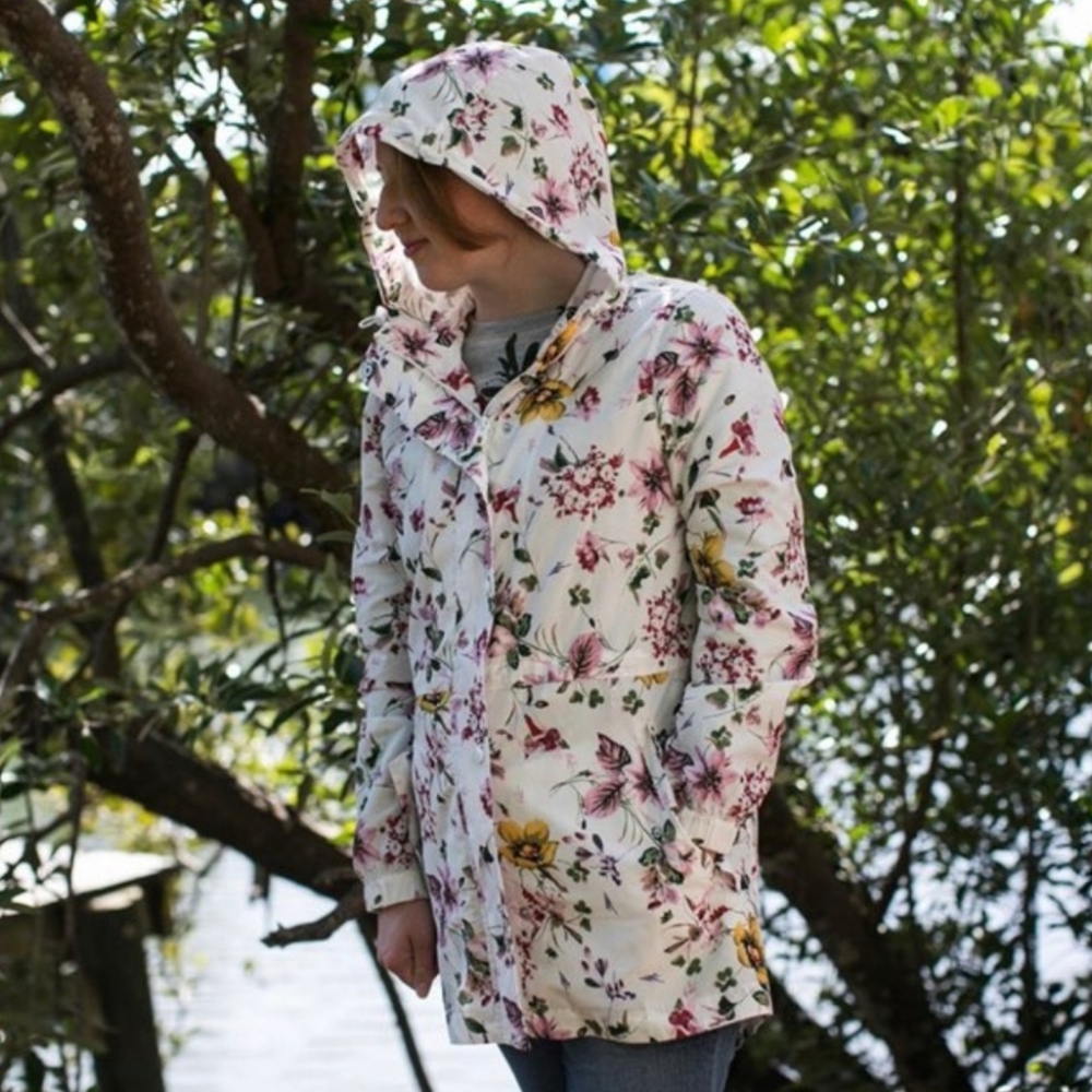 NWT Garden Floral Raincoat size m